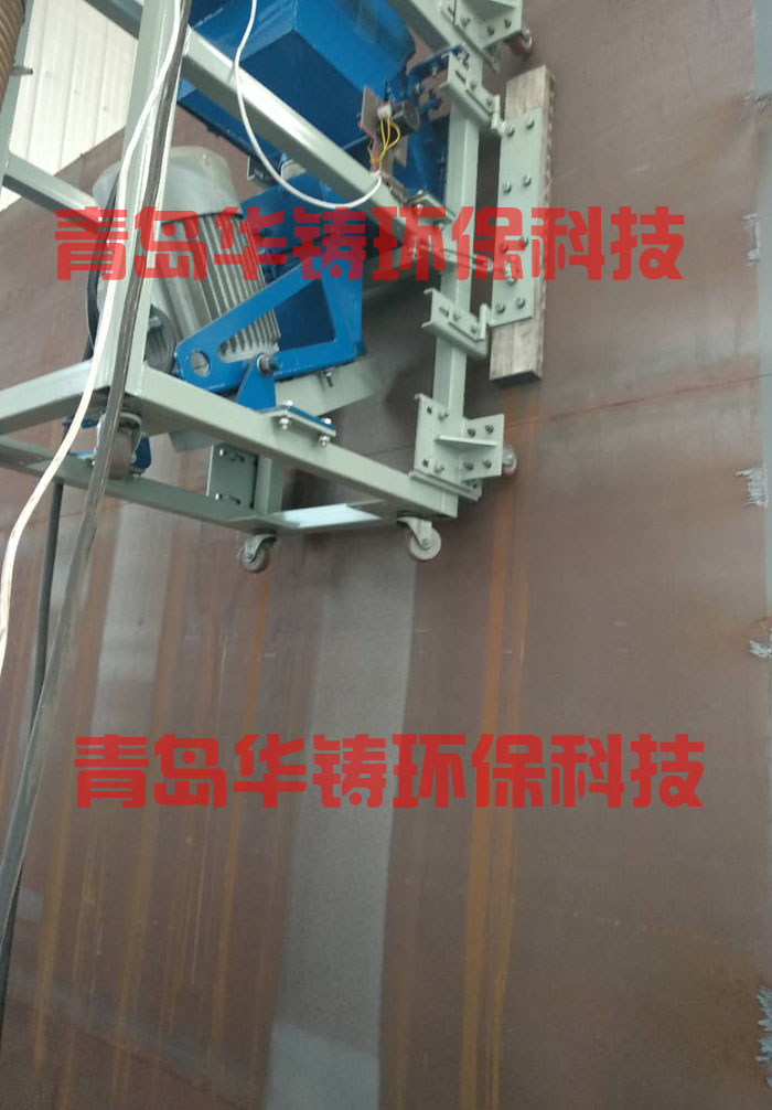 油罐外壁拋丸機試機現場圖 油罐外壁拋丸機試機現場圖