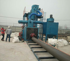 鋼結(jié)構(gòu)拋丸機(jī)，鋼管除銹設(shè)備一體機(jī)張家口調(diào)試安裝現(xiàn)場(chǎng)