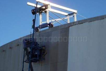 自吸附式爬壁去銹除漆拋丸機(jī) 自吸附式爬壁去銹除漆拋丸機(jī)